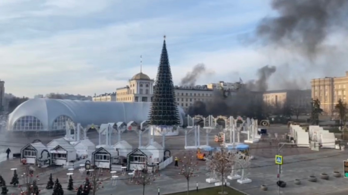 Сегодня по центру Белгорода украинскими войсками был нанесен ракетный удар — пострадали мирные жители, дети.