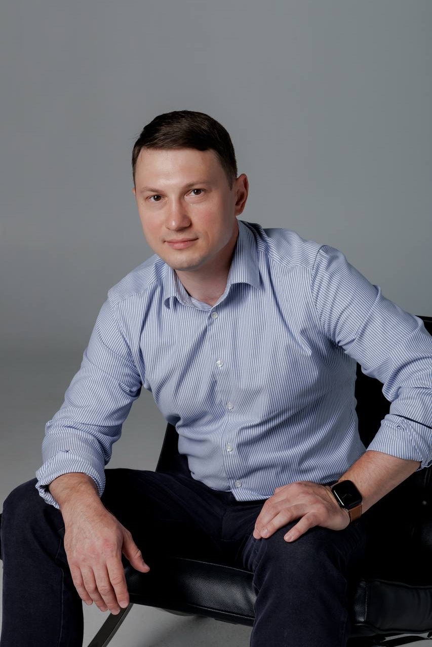 Друзья, искренне благодарю всех за теплые поздравления с Днем Рождения и с наступающим Новым годом!