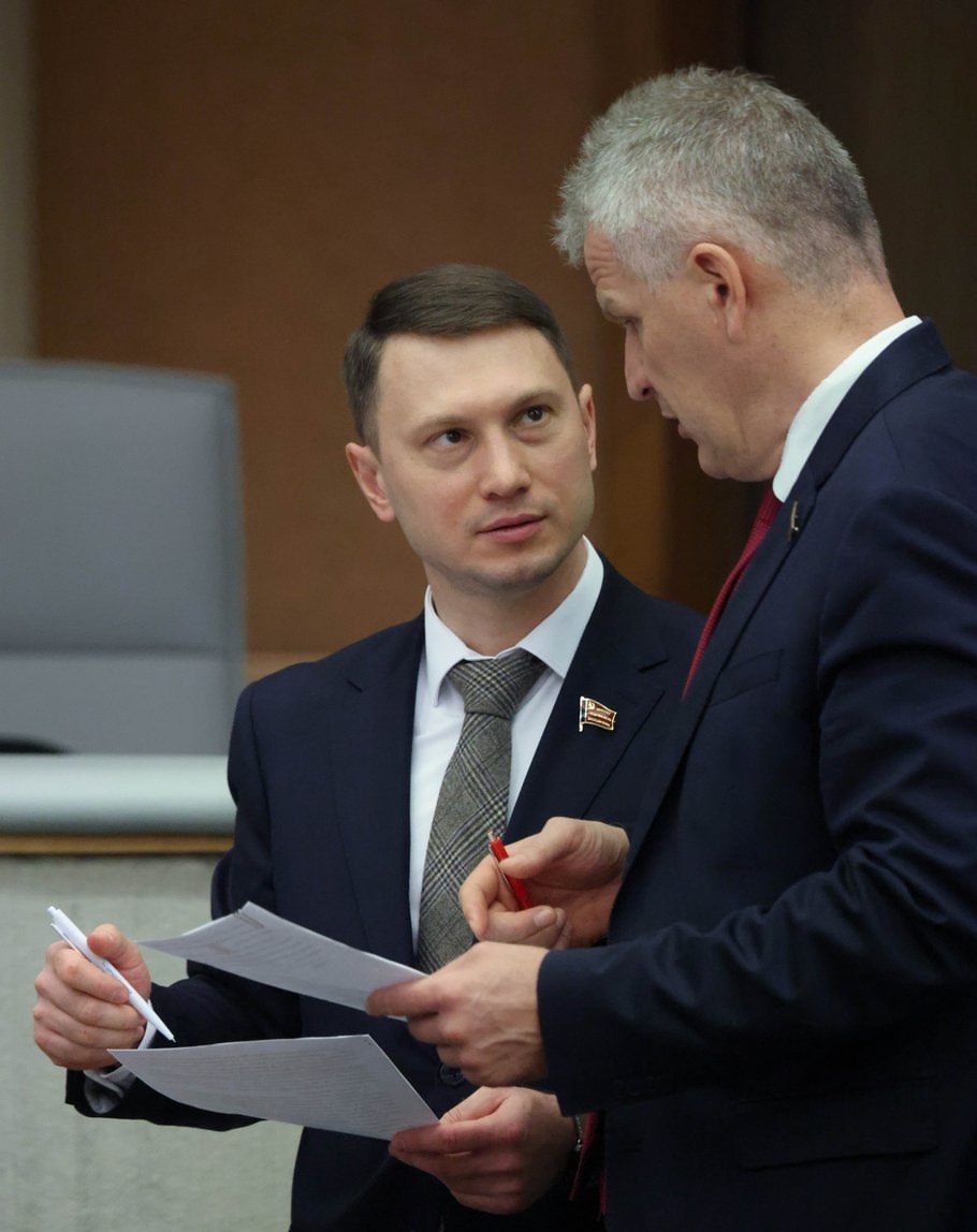 Сегодня на пленарном заседании Госдумы с товарищами по фракции КПРФ внесли протокольное поручение, касающееся исправления ситуации с перечнем автомобилей, применимых в такси. 