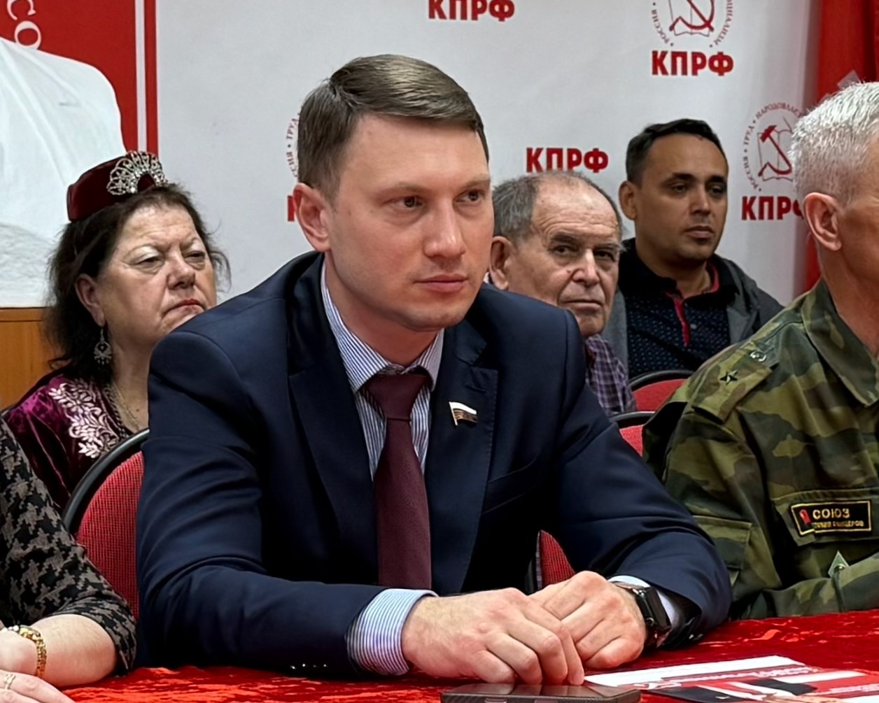 Принял участие в открытом Всероссийском партийном собрании КПРФ